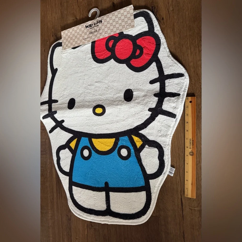 HELLO KITTY (Forever 21)-NWT Large Bath Mat